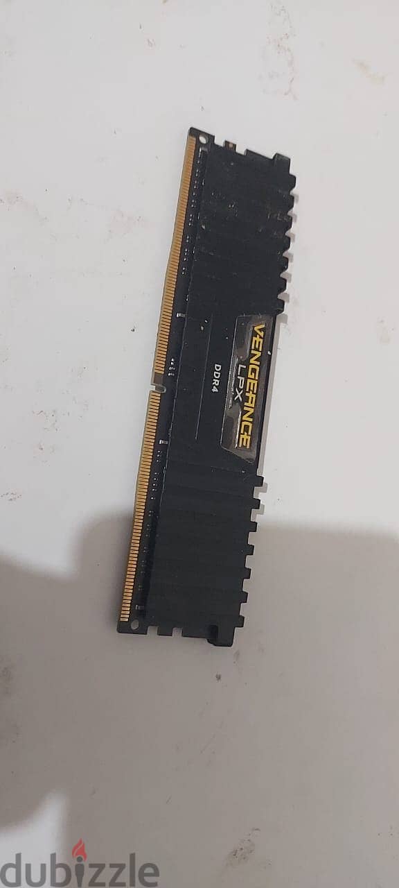 corsair vengeance lpx 16 gb ddr4 3000mhz رمات ١٦ جيجا 0