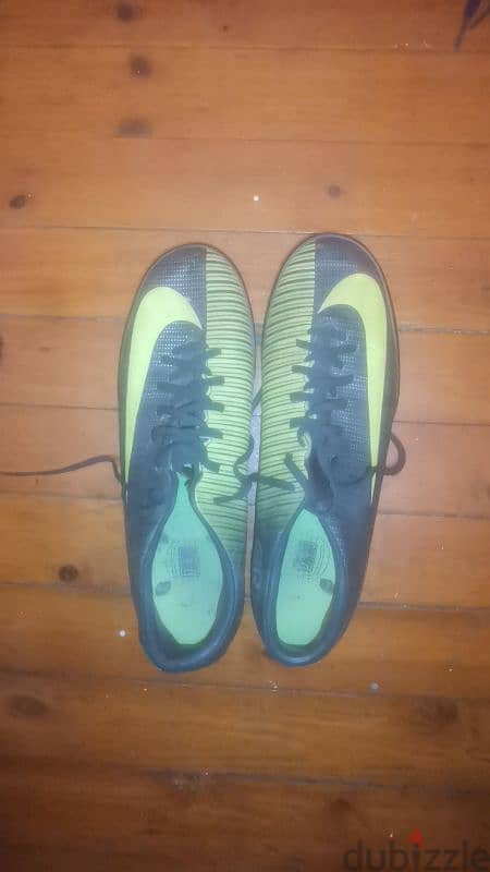 original nike cr7 football shoes 1