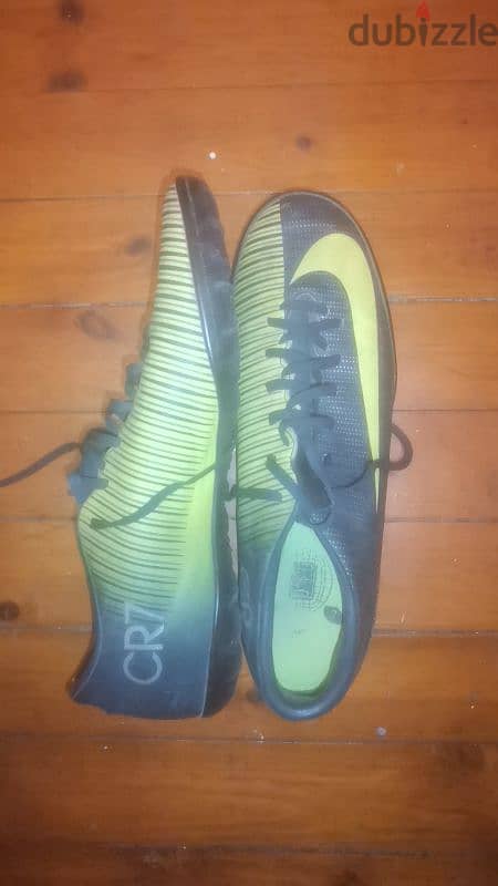 original nike cr7 football shoes 2