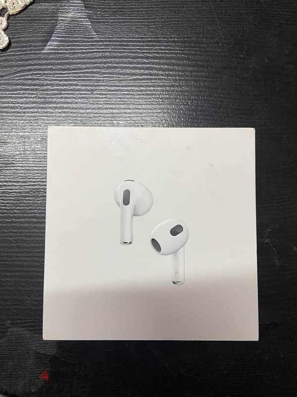 Airpods 3 - wireless charging 3