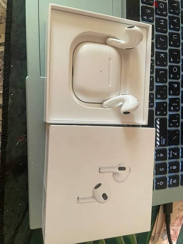 Airpods 3 - wireless charging 9