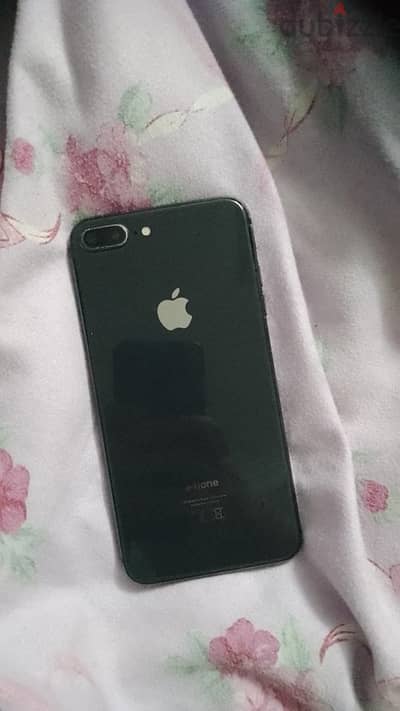 iPhone 8 Plus 64 gb  battery 100%