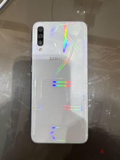 للبيع samsung A70 بحاله ممتازه