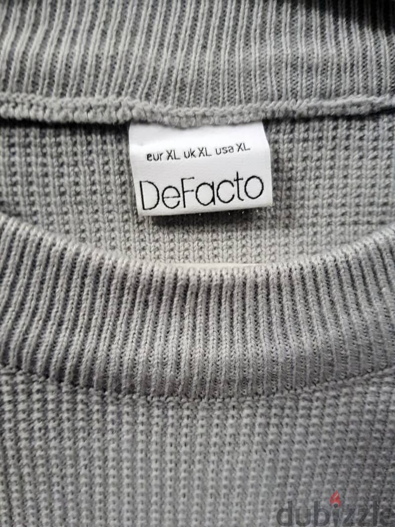 Pullover defacto 2