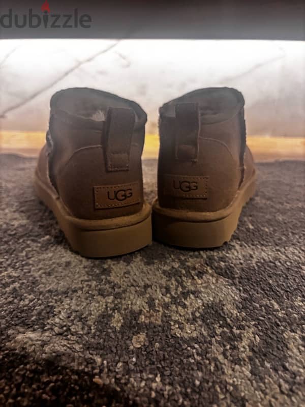 BRAND NEW UGG w classic ultra mini 3