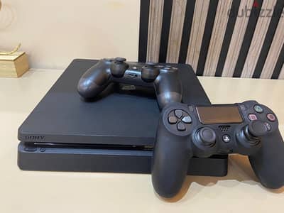 PS4 slim/ استيراد كسر زيرو / بلايستيشن ٤ سليم