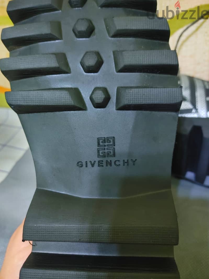 Givenchy men shoes original size 42 جزمه رجالي جيفنشي اوريجينال مقاس ٤ 2