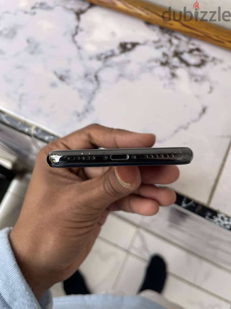 IPhone x 64 giga للبيع او البدل 4