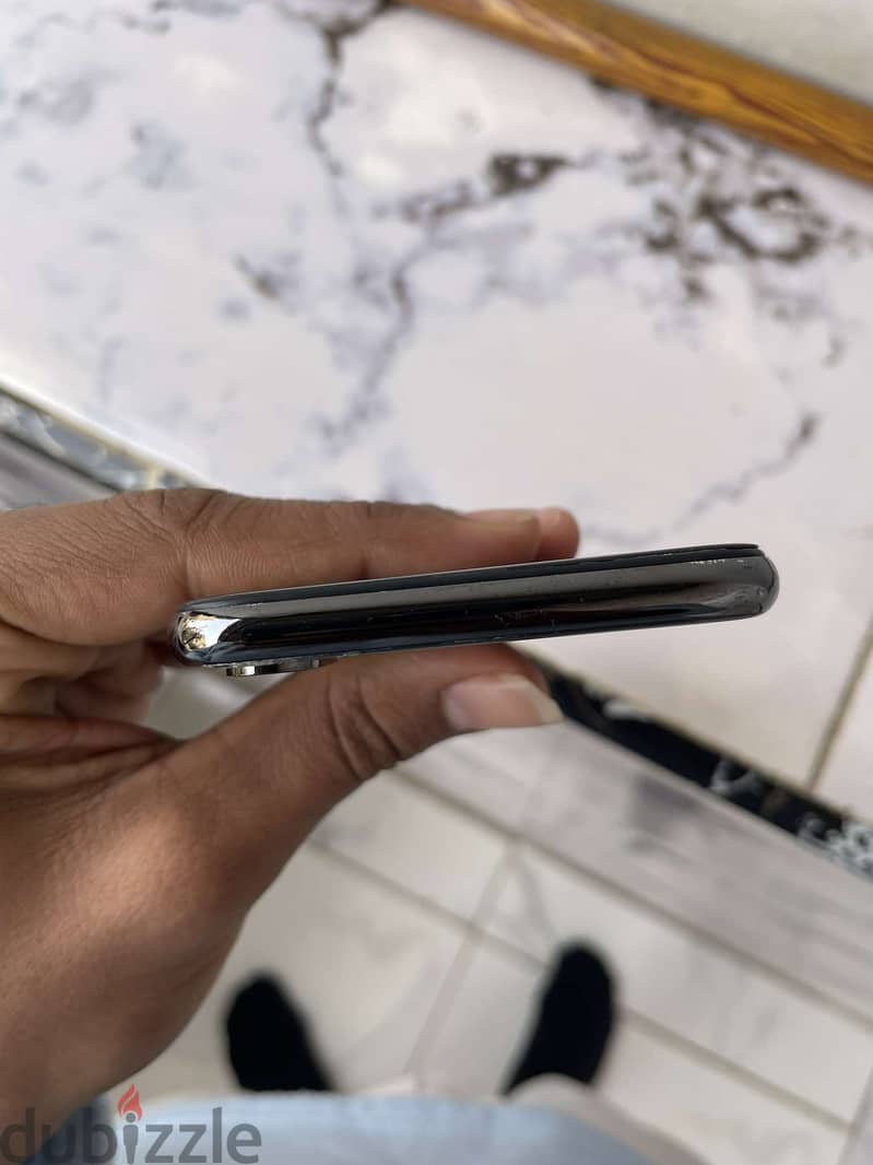 IPhone x 64 giga للبيع او البدل 6