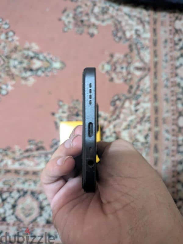 Realme C53 8 ram بحالة الجديد 3