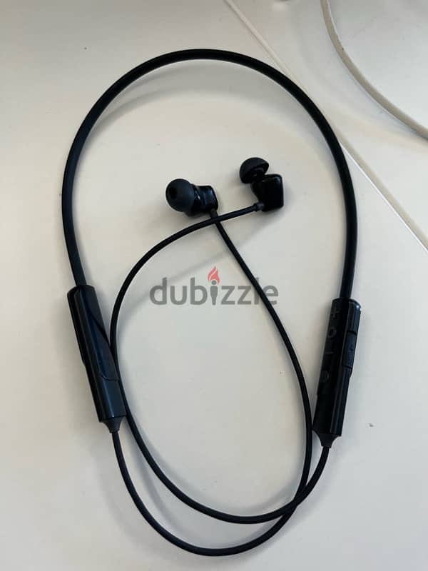 oraimo headsets used in a very good condition as new 2