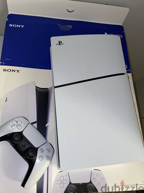 PlayStation 5 slim disk edition 1tb like new 3