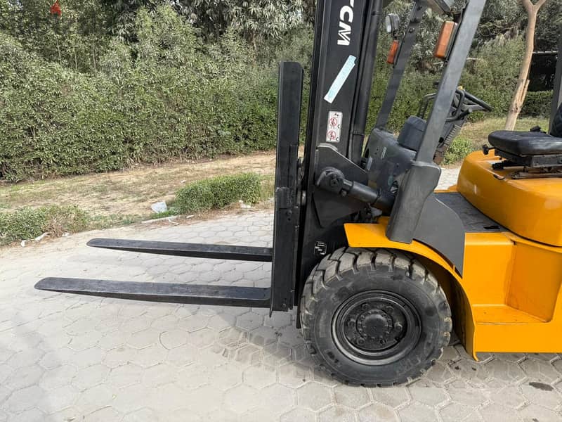 TCM Diesel Forklift 1