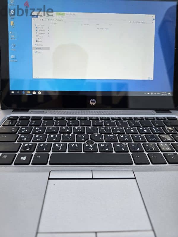 HP820 G3 1