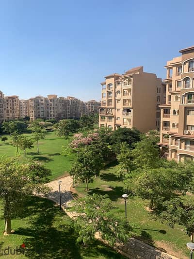 Opportunity for sale in Madinaty on Wide Garden, 107 sqm apartment in B2 Bahri, clear steps for services and club, at a special price for quick sale