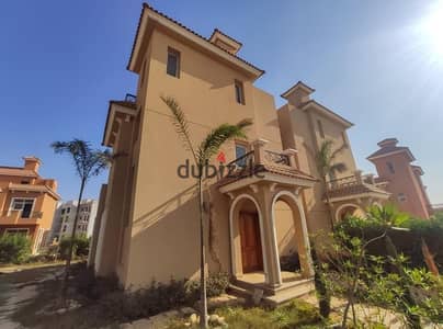 3-storey villa for sale in Sheikh Zayed in installments in NYOUM OCTOPER next to Mountain View