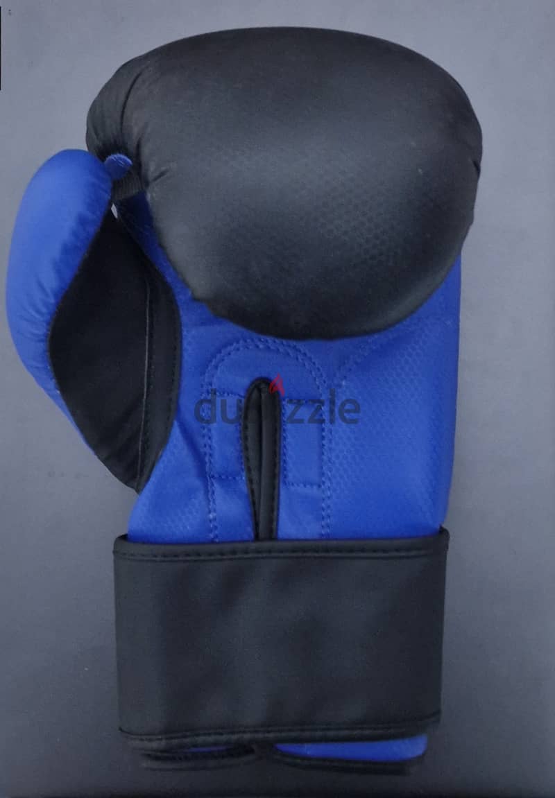 Boxing Gloves Venum قفازات ملاكمه فينوم عالي الجوده ( يمين و يسار ) 3