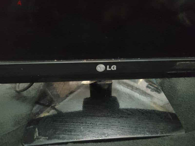 شاشة كومبيوتر LG14 بوصة كوري تقفيل اندونيسي أصلي حالة زيرو 0