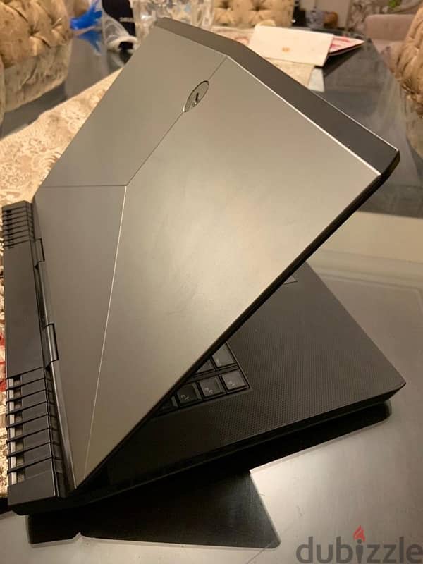 Alienware 15 R3 1