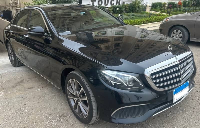 Mercedes-Benz E180 2019 Exclusive Wakil 0