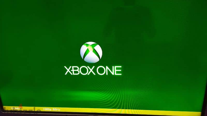 Xbox one  اكس بوكس 1 بحالة ممتازه جدا معاه العاب 2