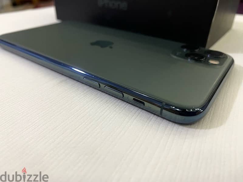 iPhone 11 Pro Max  ايفون 11برو ماكس 4