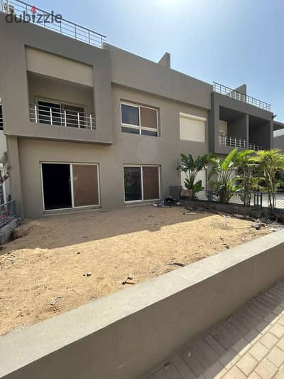 Prime location Ready to Move Townhouse for sale at Etapa City Edge with a premium landscape view