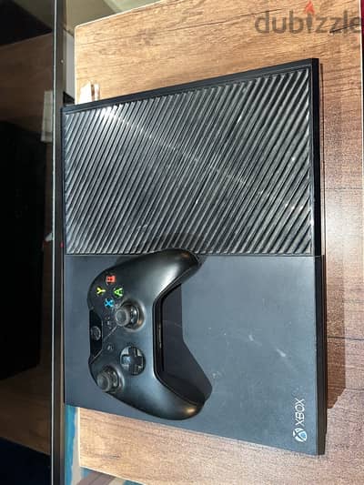 xbox one + one controller + excellent condition as new