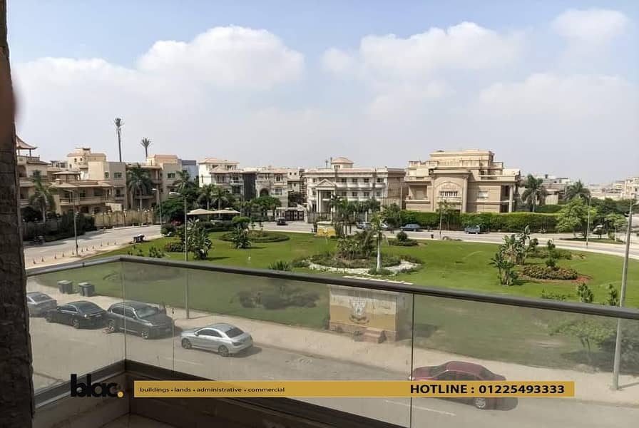 Apartment with a garden view for sale, ready to move, located in Gharb El Golf, New Cairo , with an area of 4 rooms , super lux finishing. 0