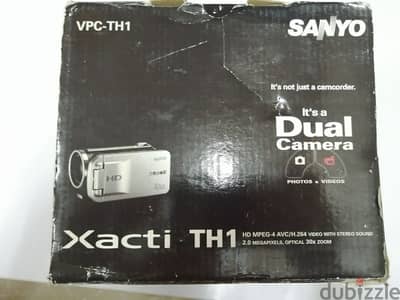 sanyo xacti dual vpc-th1 كاميرا للبيع