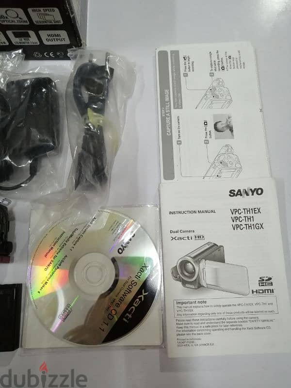 sanyo xacti dual vpc-th1 كاميرا للبيع 12