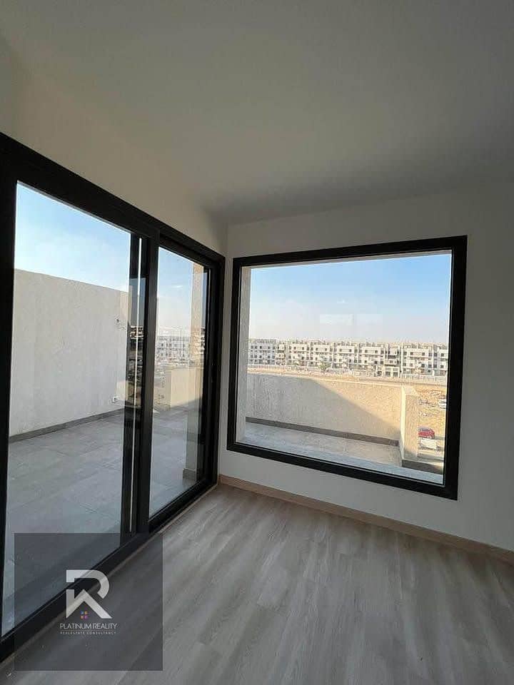 Townhouse Prime Location By Area  160 sqm - For Sale In Burouj Compound Shorouk ( 3 BRs ) 0