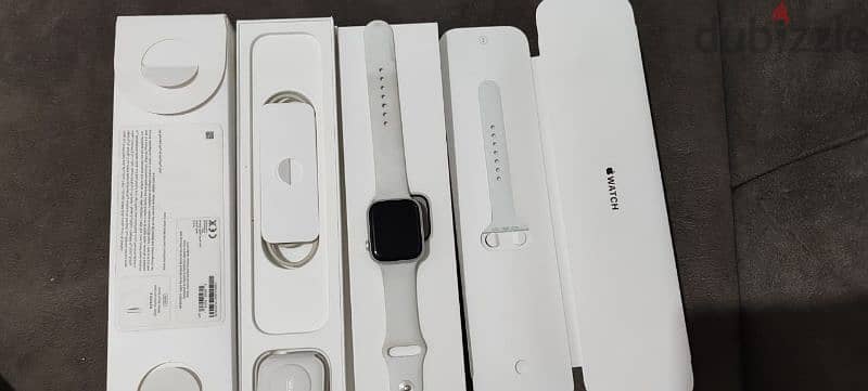 apple watch 8 series 45mm silver 0