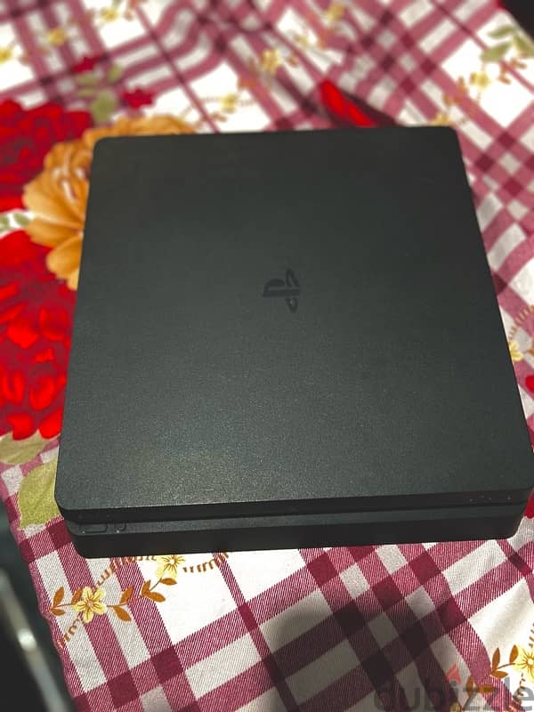 ps4 Slim 4