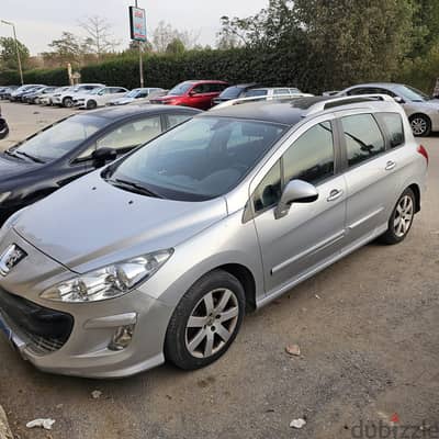 Peugeot 308 SW 2011