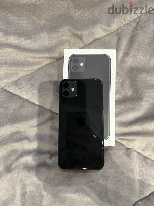 Iphone 11 perfect condition with two free cases 4