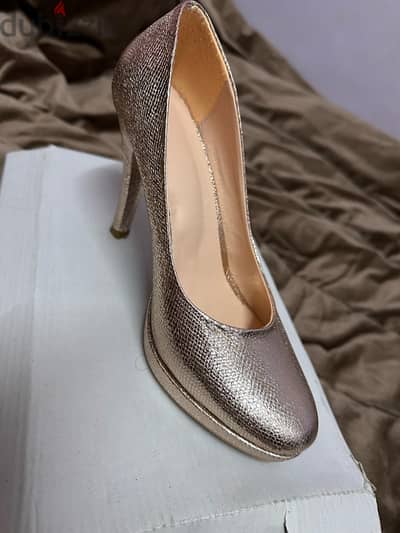 shoes سواريه Rose gold