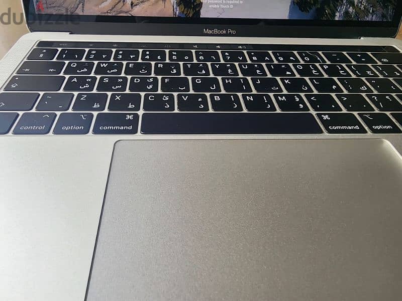 MacBook Pro 2018 13 inch Touch Bar 2