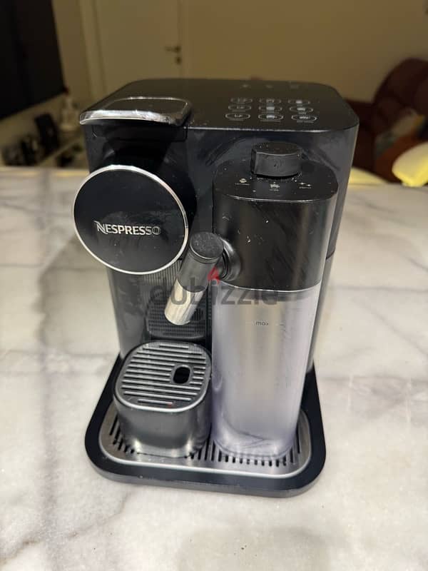 Nespresso Gran Lattissima Espresso Capsules Machine 4