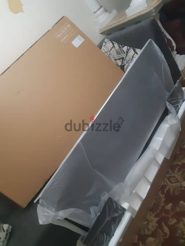 فرصه للبيع شاشة سامسونج جديدة افتحت للتجربة موديل  Neo QLED QN800C 8K 11