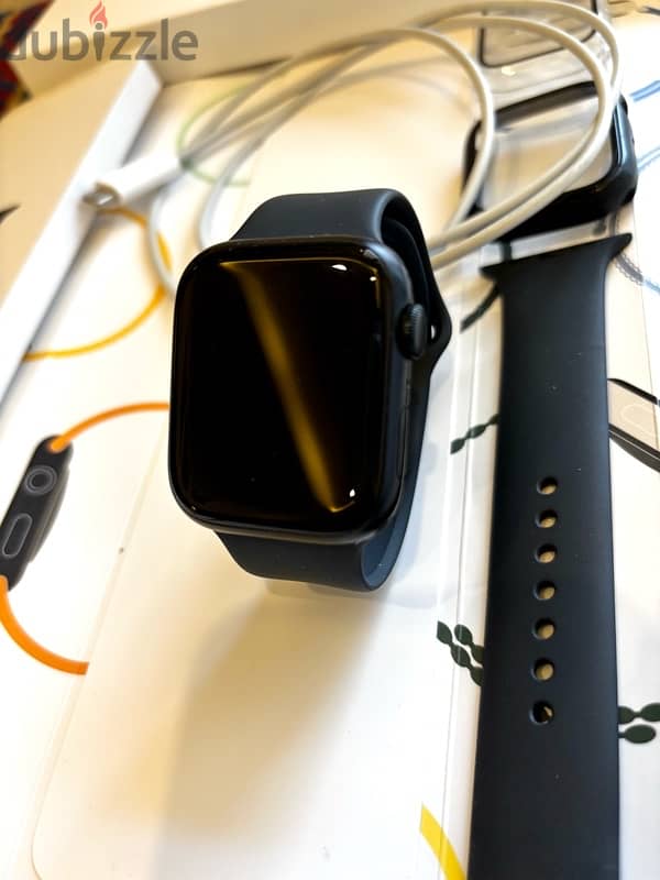 apple watch series 8 (45mm) 5