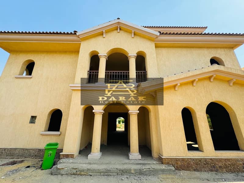 Villa for Sale in Madinaty  Key Features:  5 bedrooms overlooking the largest wide garden. Fully paid and ready for sale. Model C: Rare and distinctiv 0