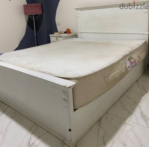 Bed with Mattress 150 x 195 1