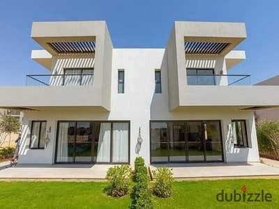 Chalet for sale finished with air conditioners and kitchen wood Double view on the sea and lagoon in the AL Ain Sokhna in Azha