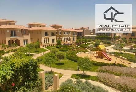 Villa Standalone classic for sale 650 m in compound Hyde Park new cairo  ready to move prime location on landscape under market price