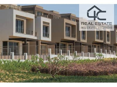 Townhouse corner  for sale in compound palm hills new cairo 246m special view  with installment under market price