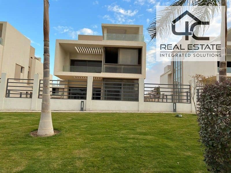 Villa Townhouse middle  for sale 252 M in compound fifth square new cairo  ready to move special view on landscape  under market price 0