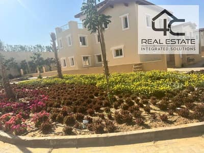 Town house 215m  for sale in Hyde Park  with down payment and installments, View Landscape.