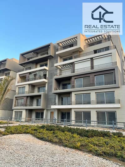 Apartment 213m for sale 3 bedrooms with the lowest down payment and installments prime location on landscape Ready to move in Palm Hills New Cairo