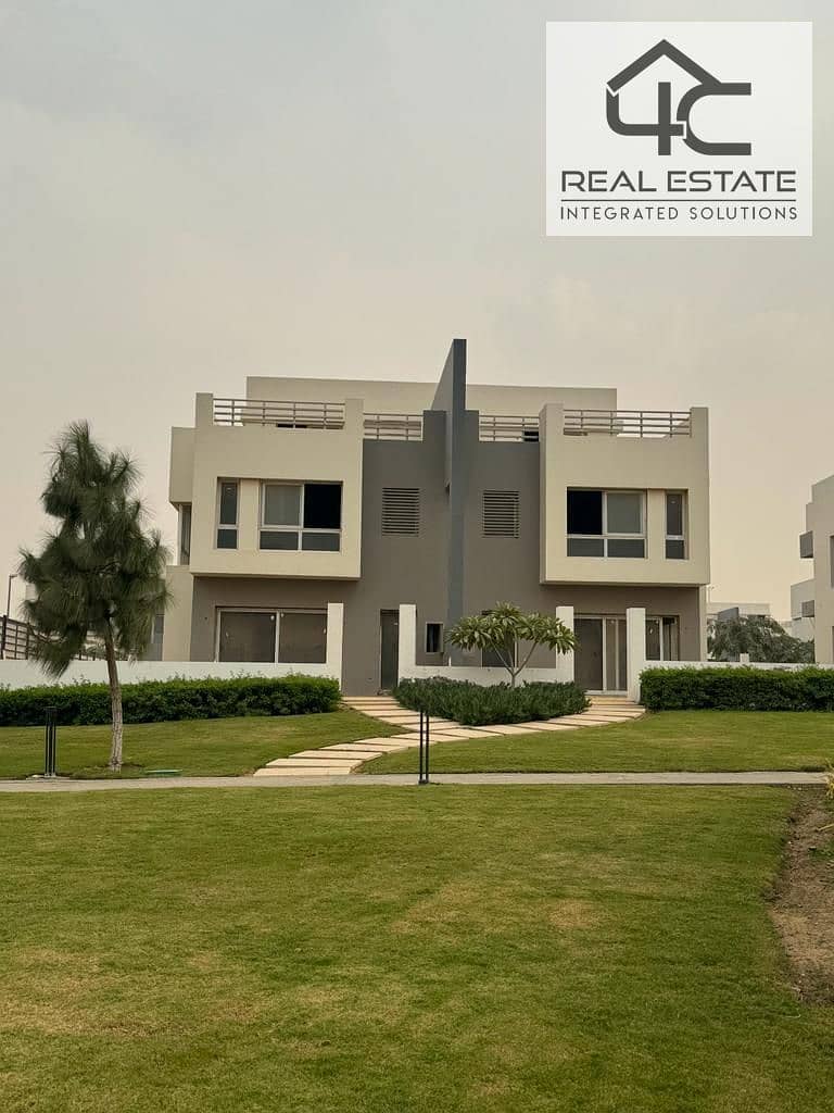 twin house modern 373 m  the Lowest down payment  with installments view landscape in hyde park fifth settlement 0